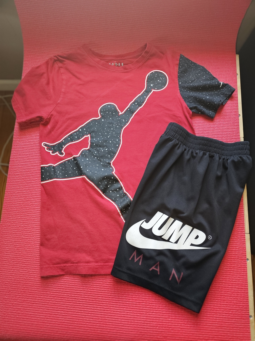 JORDAN Boys 2-Piece Outfit Set Red Jumpman Shirt Youth L & Black Shorts Youth S